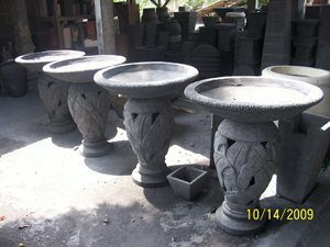 Pot teratai Stand Ukir Pisang